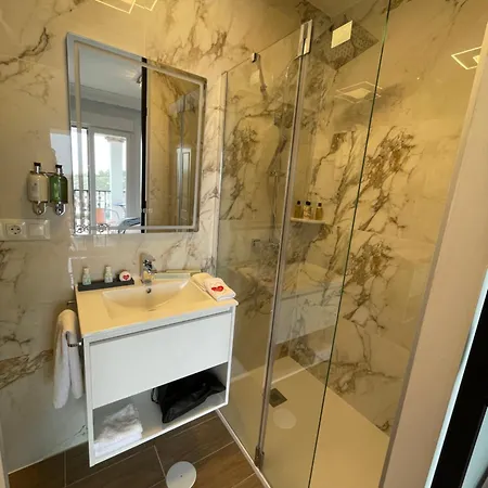 Cariad Boutique 4*